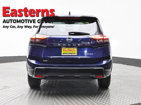 Used 2024 Nissan Rogue SV AWD/4WD image 6