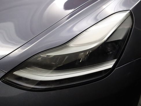 Used 2023 Tesla Model 3 Standard Range image 45