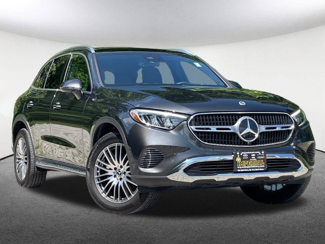 Used 2025 Mercedes-Benz GLC 300 4MATIC image 19