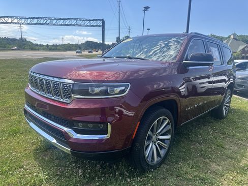 Used 2023 Jeep Grand Wagoneer Series II w/ Premium Group II AWD/4WD image 2