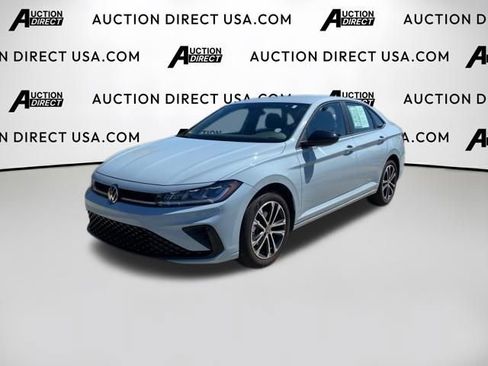 Used 2025 Volkswagen Jetta Sport image 1