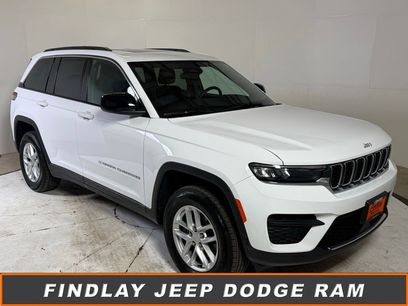 Certified 2025 Jeep Grand Cherokee Laredo X w/ Luxury Tech Group I