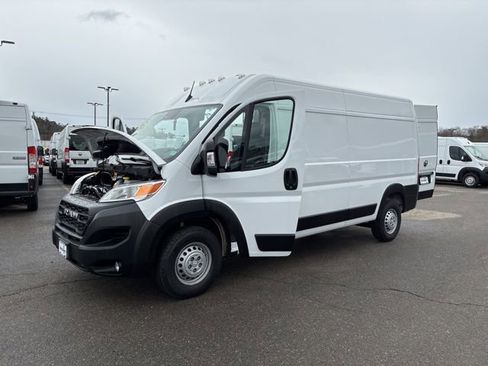 Used 2025 RAM ProMaster 2500 w/ Convenience Group FWD image 15