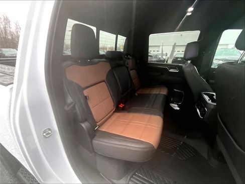 Used 2024 Chevrolet Silverado 2500 High Country w/ High Country Premium Package image 15