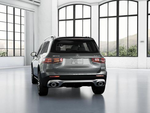 Used 2025 Mercedes-Benz GLB 35 AMG 4MATIC image 25