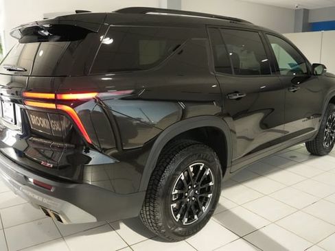 Used 2025 Chevrolet Traverse Z71 AWD/4WD image 7