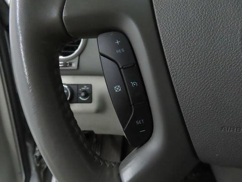 Used 2011 Buick Enclave CXL FWD image 12
