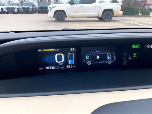 Used 2022 Toyota Prius Limited image 24