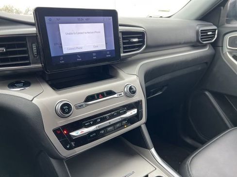 Used 2023 Ford Explorer XLT w/ Equipment Group 202A image 33