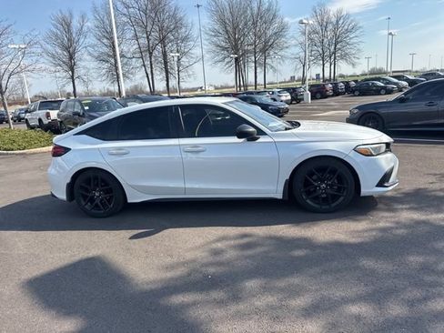 Used 2023 Honda Civic Sport image 10