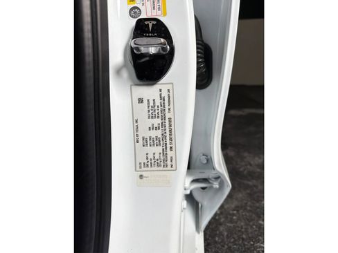 Used 2020 Tesla Model 3 Standard Range Plus RWD image 19