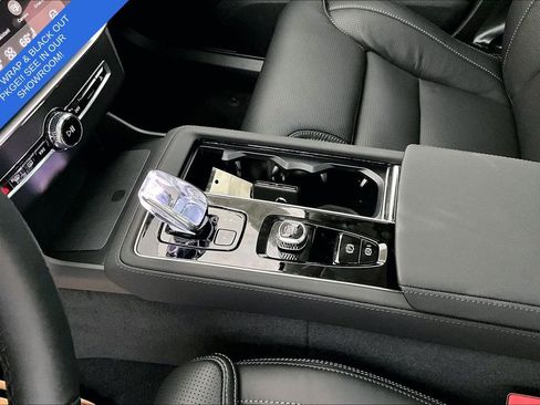 New 2026 Volvo XC90 B6 Ultra w/ Lounge Package image 28