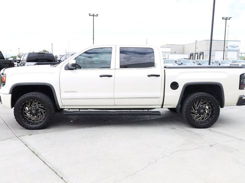 Used 2015 GMC Sierra 1500 Denali w/ Driver Alert Package AWD/4WD image 3