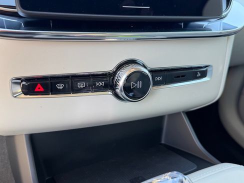 New 2027 Volvo XC90 B6 Ultra AWD/4WD image 11