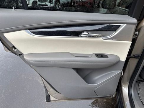 Certified 2023 Cadillac XT6 Premium Luxury w/ Technology Package AWD/4WD image 16