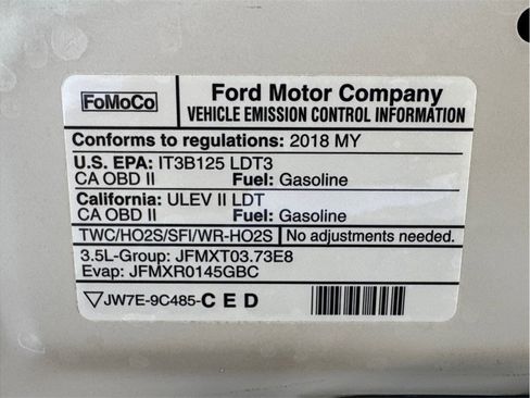 Used 2018 Ford Explorer XLT w/ Equipment Group 202A FWD image 28