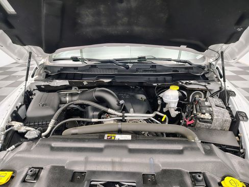 Used 2019 RAM 1500 Express w/ Express Value Package AWD/4WD image 17
