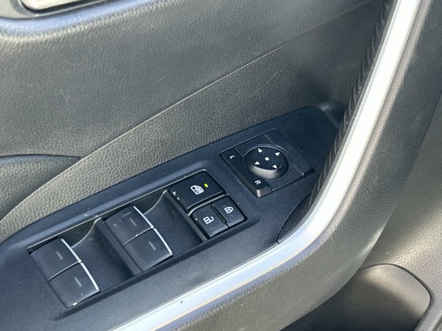 Used 2022 Toyota RAV4 XLE AWD/4WD image 18