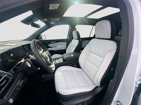 New 2026 Chevrolet Traverse High Country w/ LPO, Floor Liner Package AWD/4WD image 21