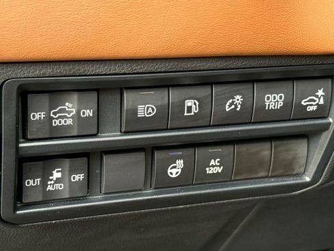 Used 2022 Toyota Tundra 1794 Edition image 24