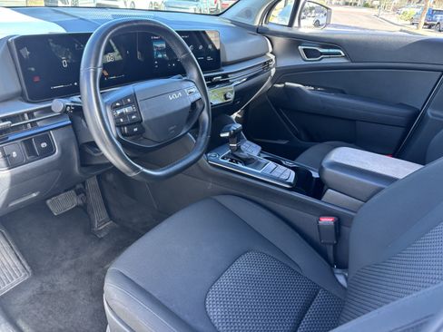 Certified 2026 Kia Sportage LX FWD image 16