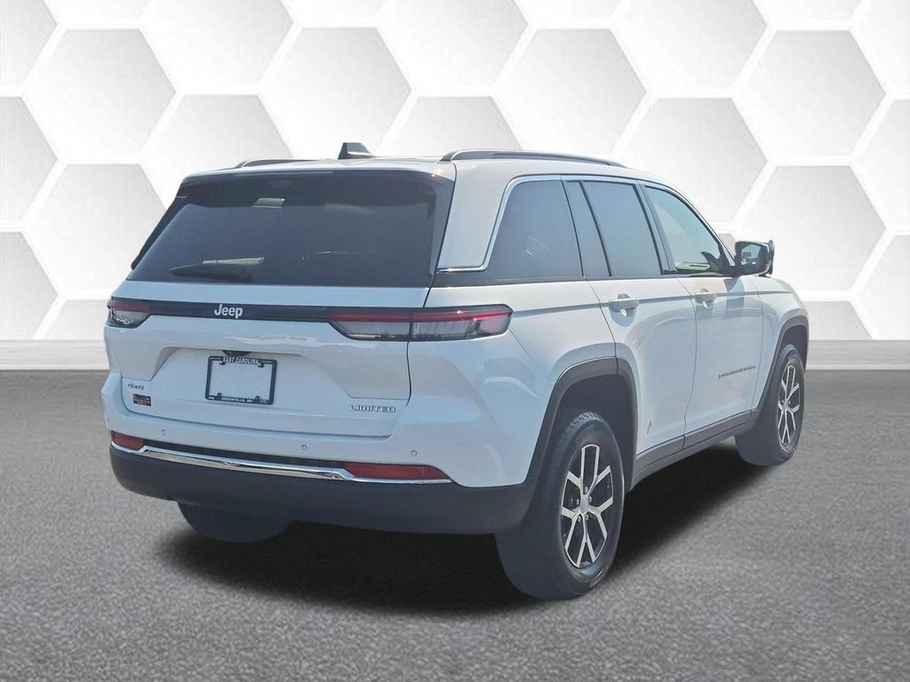 Certified 2025 Jeep Grand Cherokee Limited w/ Luxury Tech Group II AWD/4WD image 3