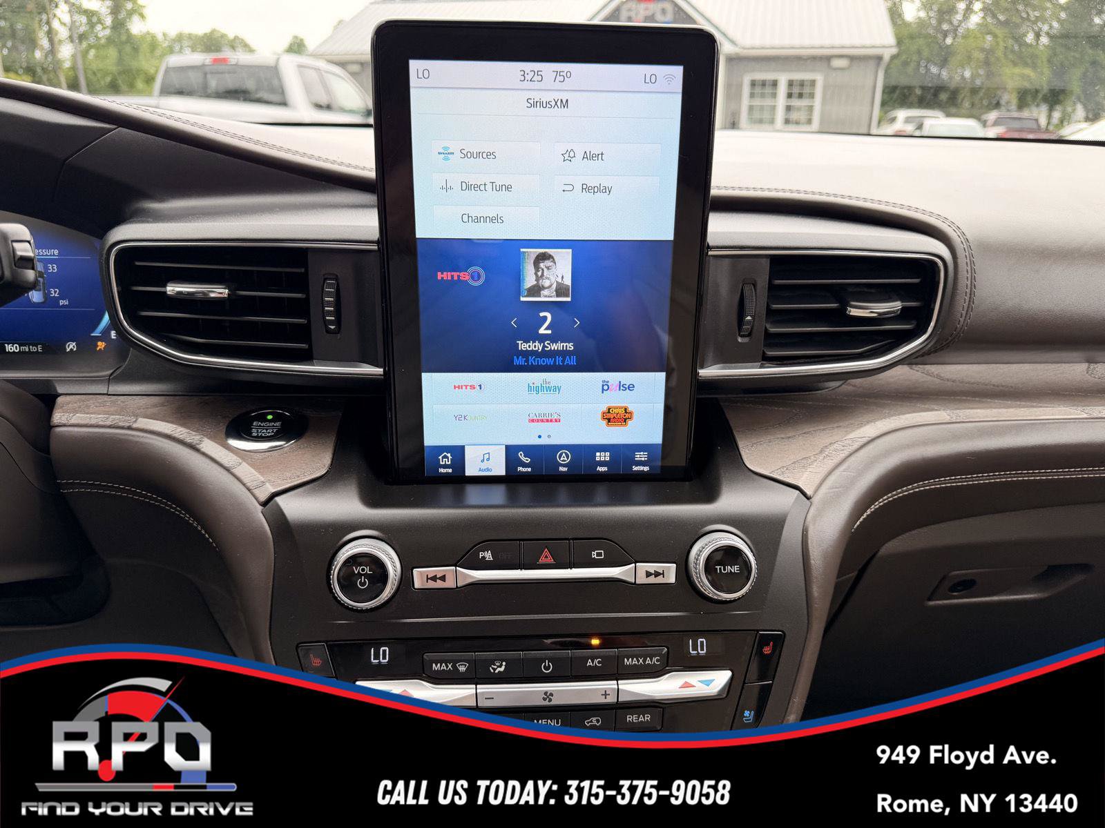 Used 2020 Ford Explorer Platinum w/ Premium Technology Package AWD/4WD image 22