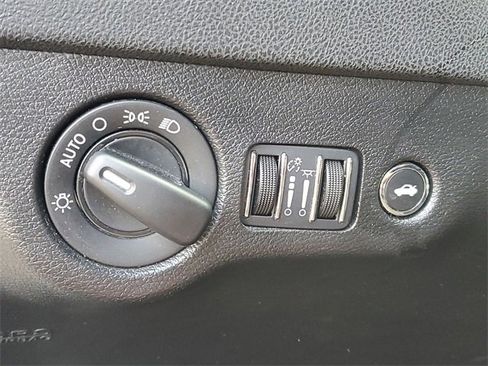 Certified 2023 Dodge Charger SXT image 18