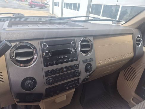 Used 2016 Ford F250 XLT AWD/4WD image 16