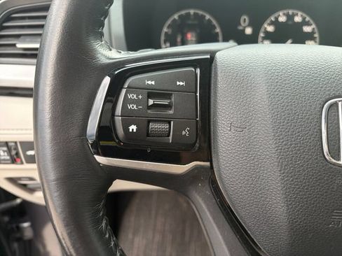 Used 2025 Honda Odyssey Touring image 6