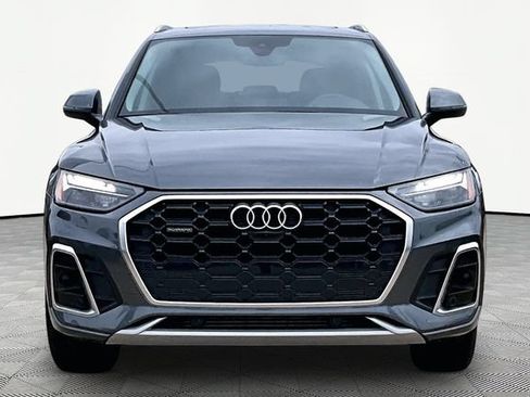 Used 2023 Audi Q5 2.0T Premium Plus w/ Premium Plus Package AWD/4WD image 3