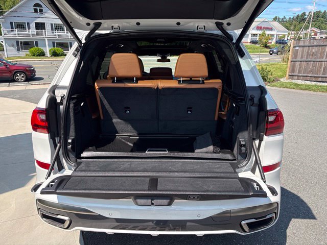 Used 2022 BMW X7 M50i w/ Cold Weather Package AWD/4WD image 27