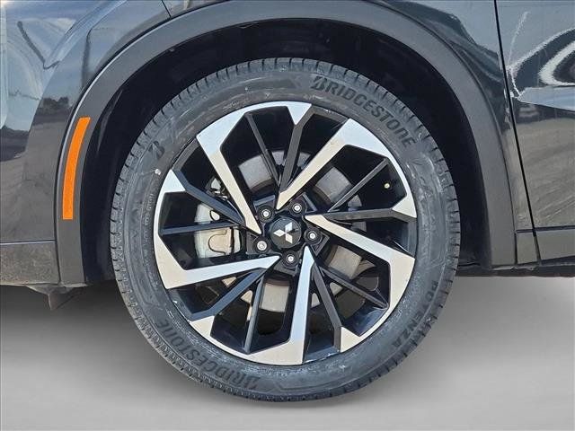 Used 2023 Mitsubishi Outlander SEL 40th Anniversary AWD/4WD image 23
