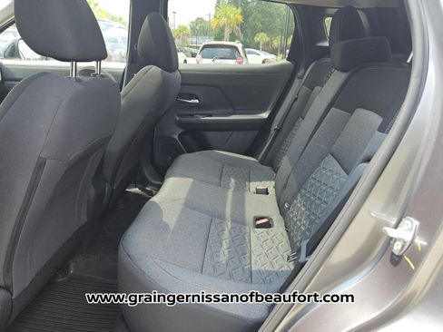 Used 2026 Nissan Kicks SV w/ SV Premium Package AWD/4WD image 4