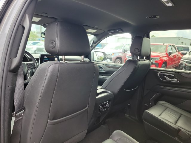 Used 2022 Chevrolet Tahoe LT w/ Luxury Package AWD/4WD image 15