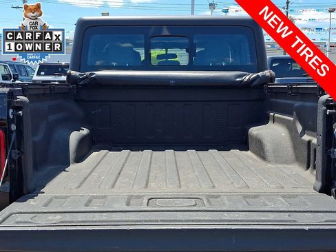Used 2021 Jeep Gladiator Sport w/ Trailer Tow Package AWD/4WD image 29