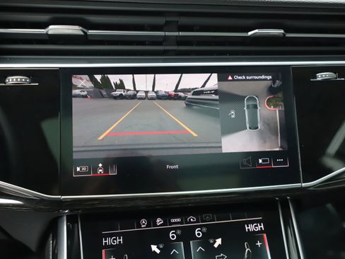 Used 2024 Audi Q8 Premium Plus w/ Premium Plus Package image 21