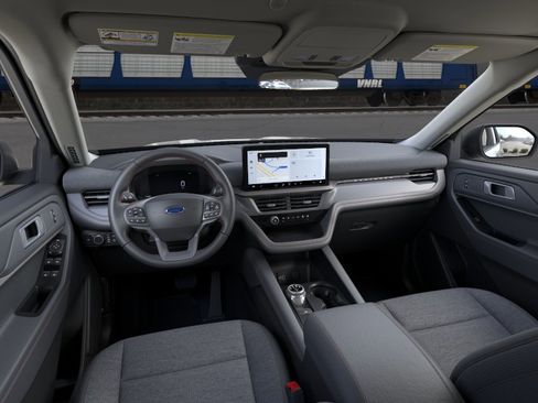New 2026 Ford Explorer Active RWD image 9