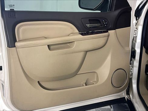 Used 2013 GMC Yukon XL Denali RWD image 20