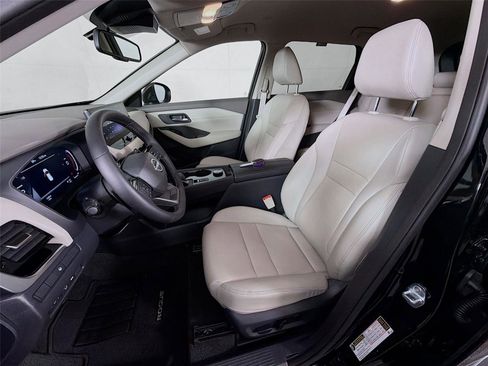 Used 2026 Nissan Rogue SL image 11