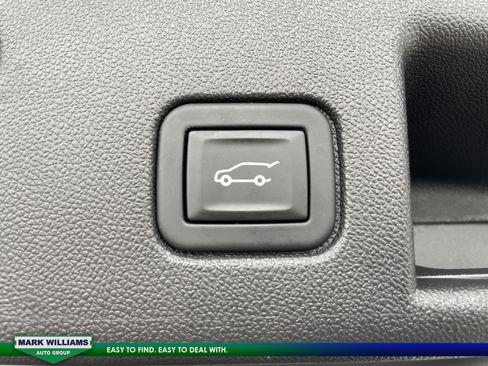 Used 2023 Chevrolet Equinox RS w/ LPO, Floor Liner Package image 36