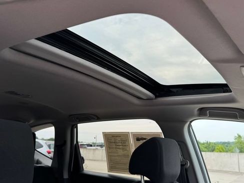 Certified 2022 Honda CR-V EX image 9