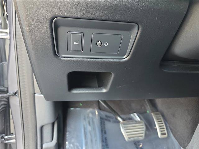 Used 2021 Land Rover Discovery S R-Dynamic AWD/4WD image 26