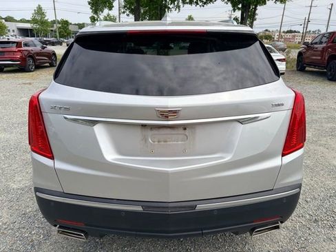 Used 2018 Cadillac XT5 Premium Luxury FWD image 4