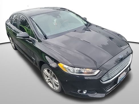 Used 2016 Ford Fusion Energi Titanium w/ Driver Assist Package image 2