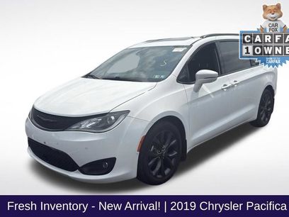 Used 2019 Chrysler Pacifica Limited w/ Advanced Safetytec Group