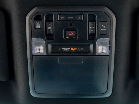 Used 2024 Toyota Tundra Platinum AWD/4WD image 29