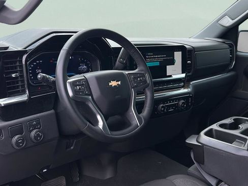 Used 2023 Chevrolet Silverado 1500 LT image 13