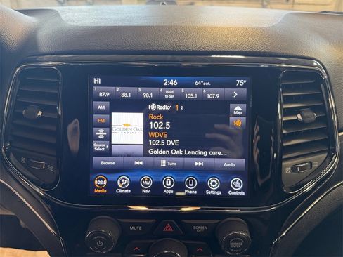 Used 2020 Jeep Grand Cherokee Limited image 17