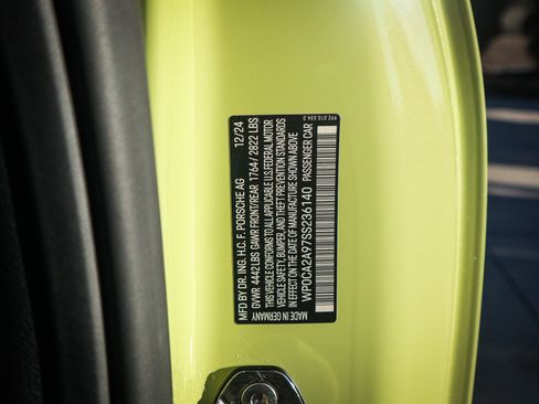 Used 2025 Porsche 911 Carrera image 35